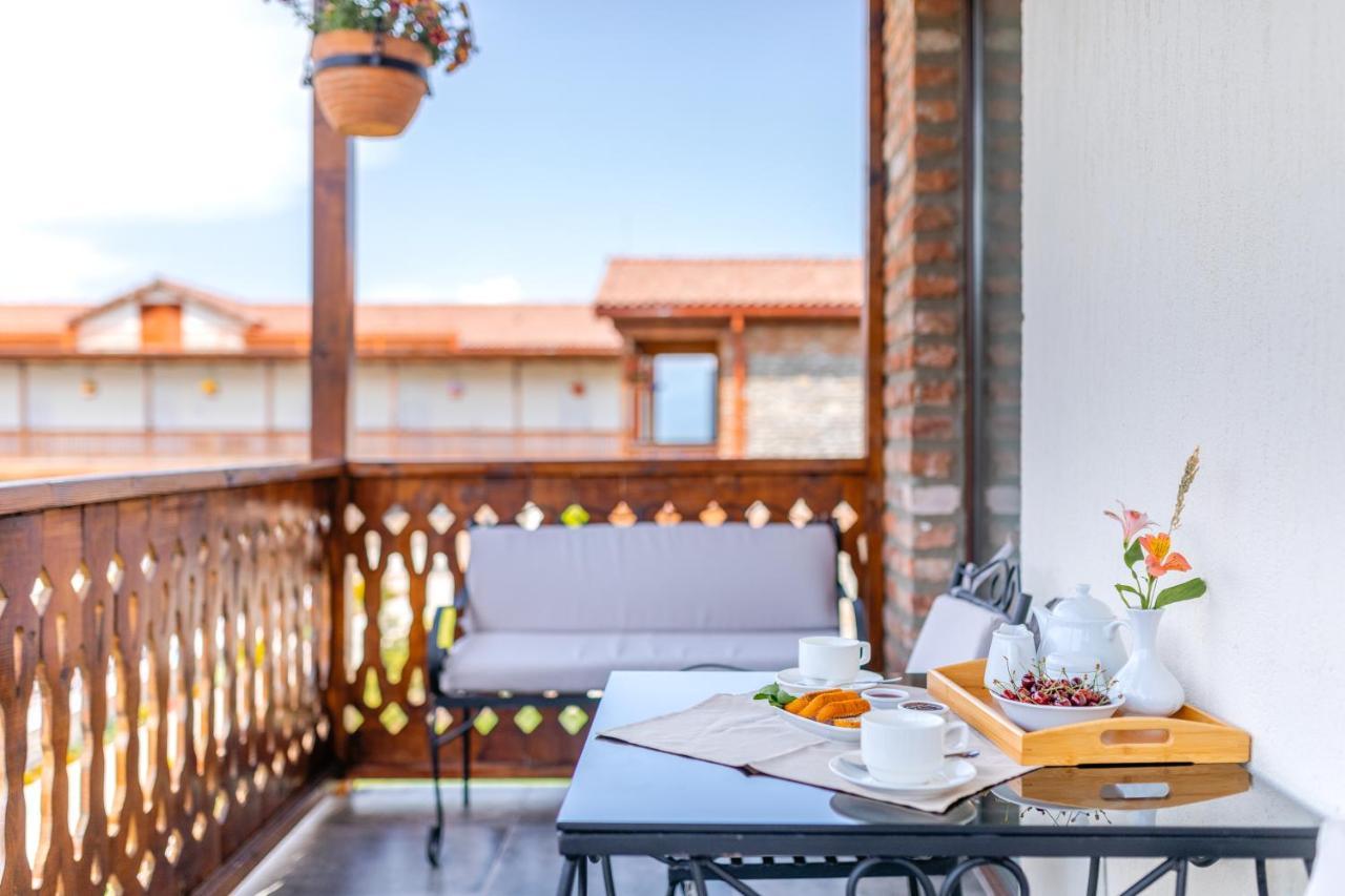 Chateau Mosmieri Hotel & Winery تأيلافي المظهر الخارجي الصورة